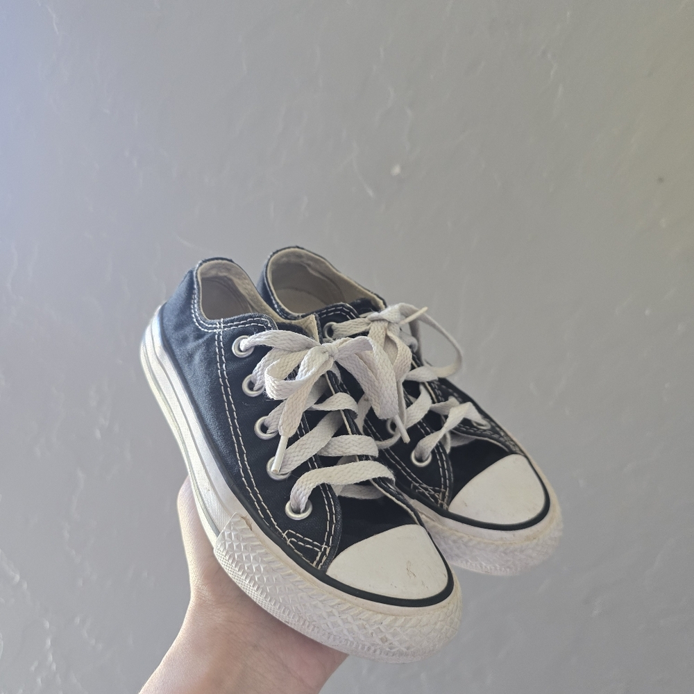 Converse all stars size 11k black & white canvas lace up Sneakers